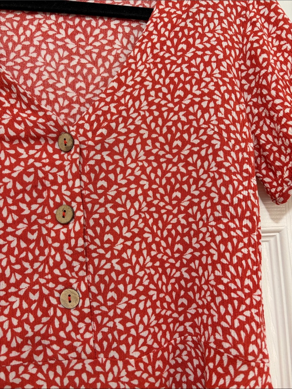 Patterned Button-Front V-Neck Blouse - Picture 2 of 3